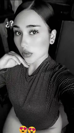 Samanta - Foto 52832ae3-11c1-4a7f-9b46-bbb9475251c0